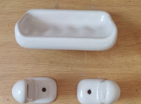 Wash hand basin & accessories