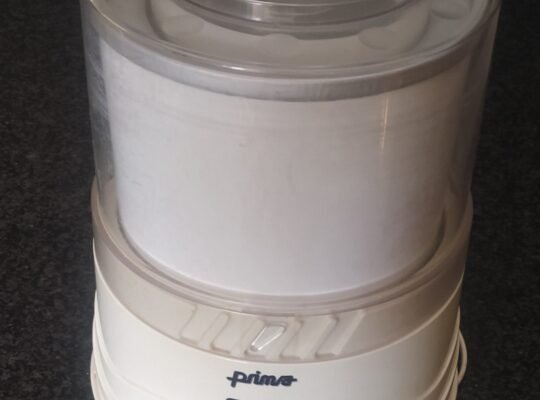Ice cream maker