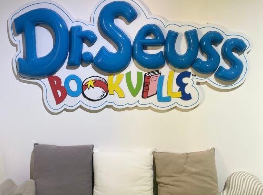 Very rare Dr Seuss wall decoration made in USA
