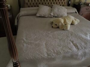 Four poster Joinwell bed