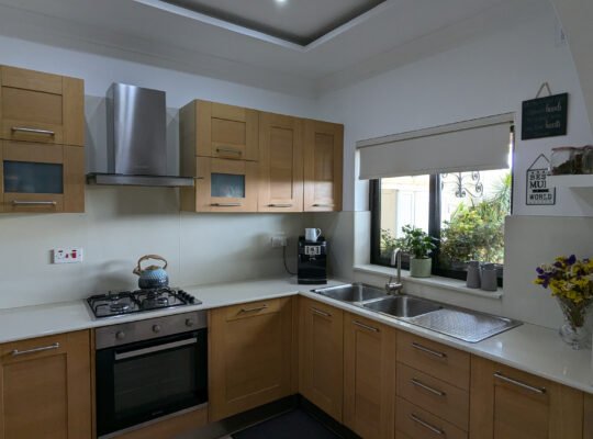 LIJA – Terraced House, 3 Bedroom, 4 Car Garage