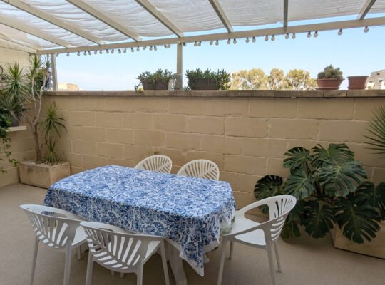 LIJA – Terraced House, 3 Bedroom, 4 Car Garage